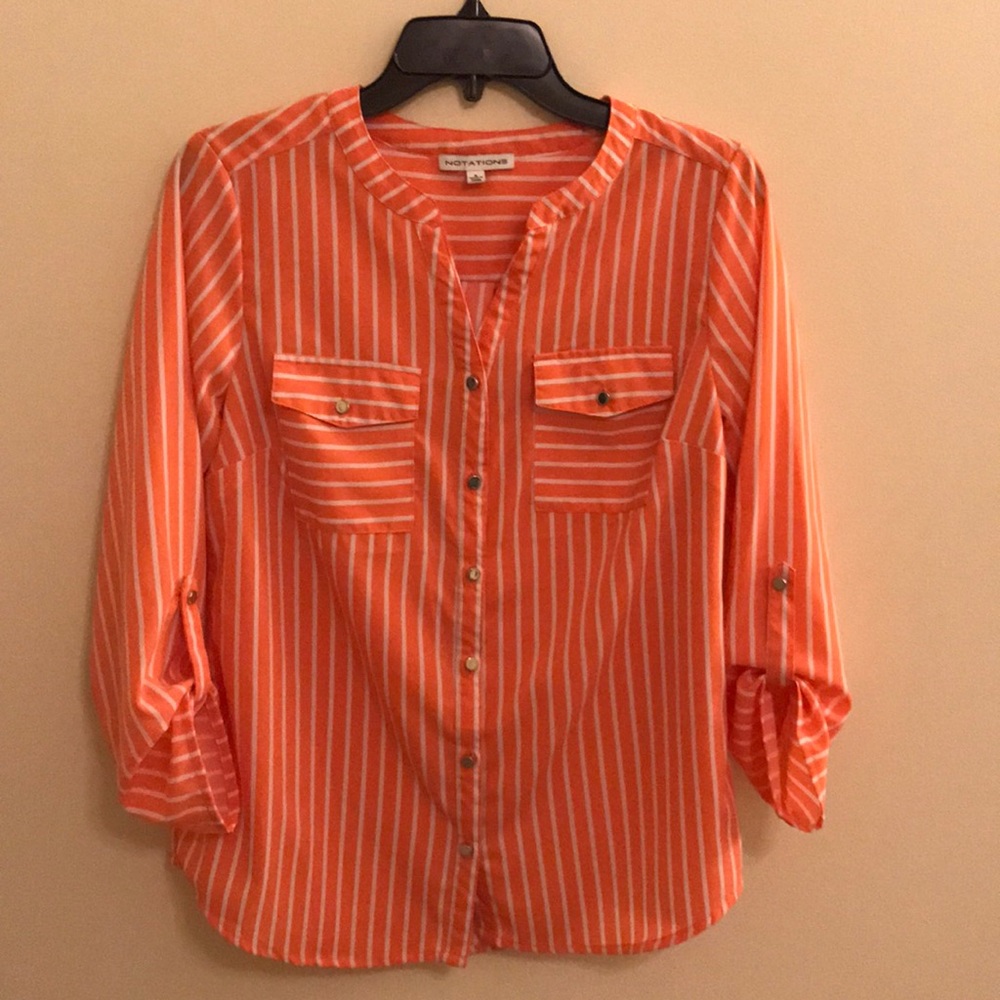 Pin striped Blouse. Long sleeve